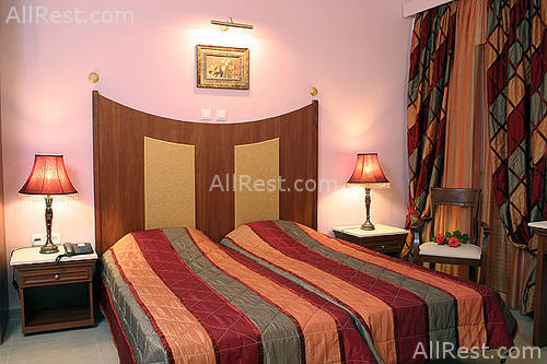 Ionis Art Hotel 5